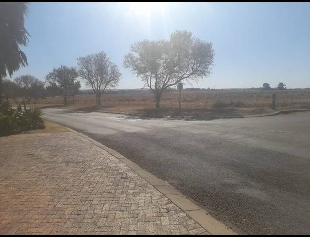 FARM FOR SALE IN GOLF PARK